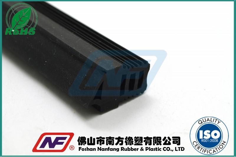 發(fā)泡硅膠板定制需要考慮哪些問題？  
